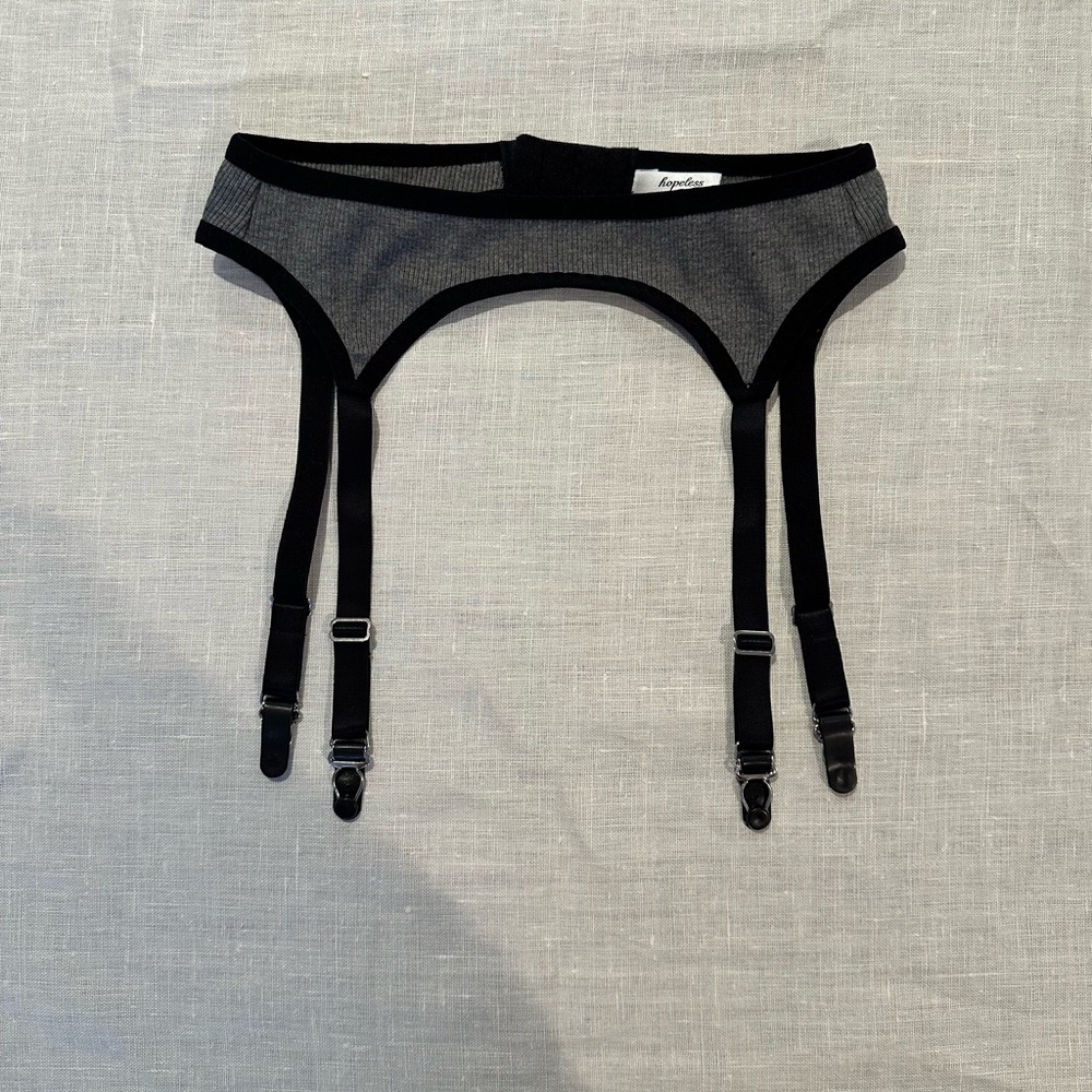 Hopeless Lingerie Laura suspender garter